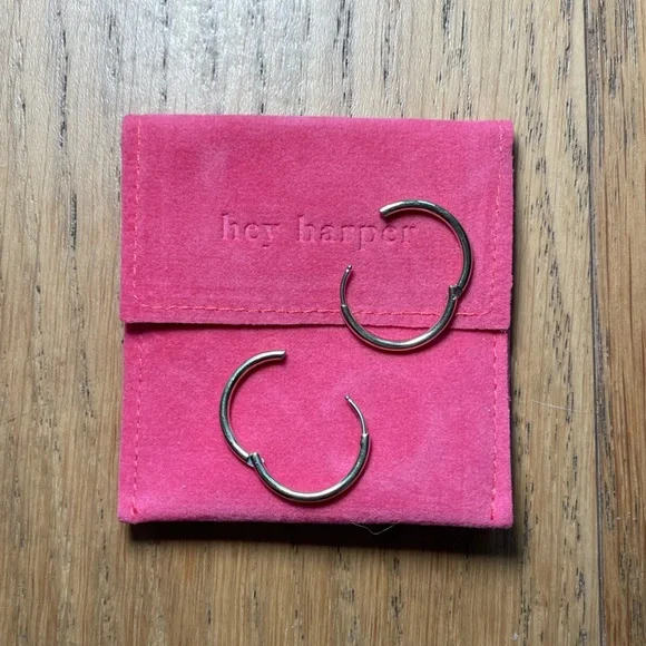 Hey Harper Gold Hoop Earrings NEW - Picture 4 of 4